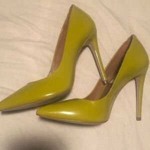 Elegant Yellow High Heels steeve madden 9M